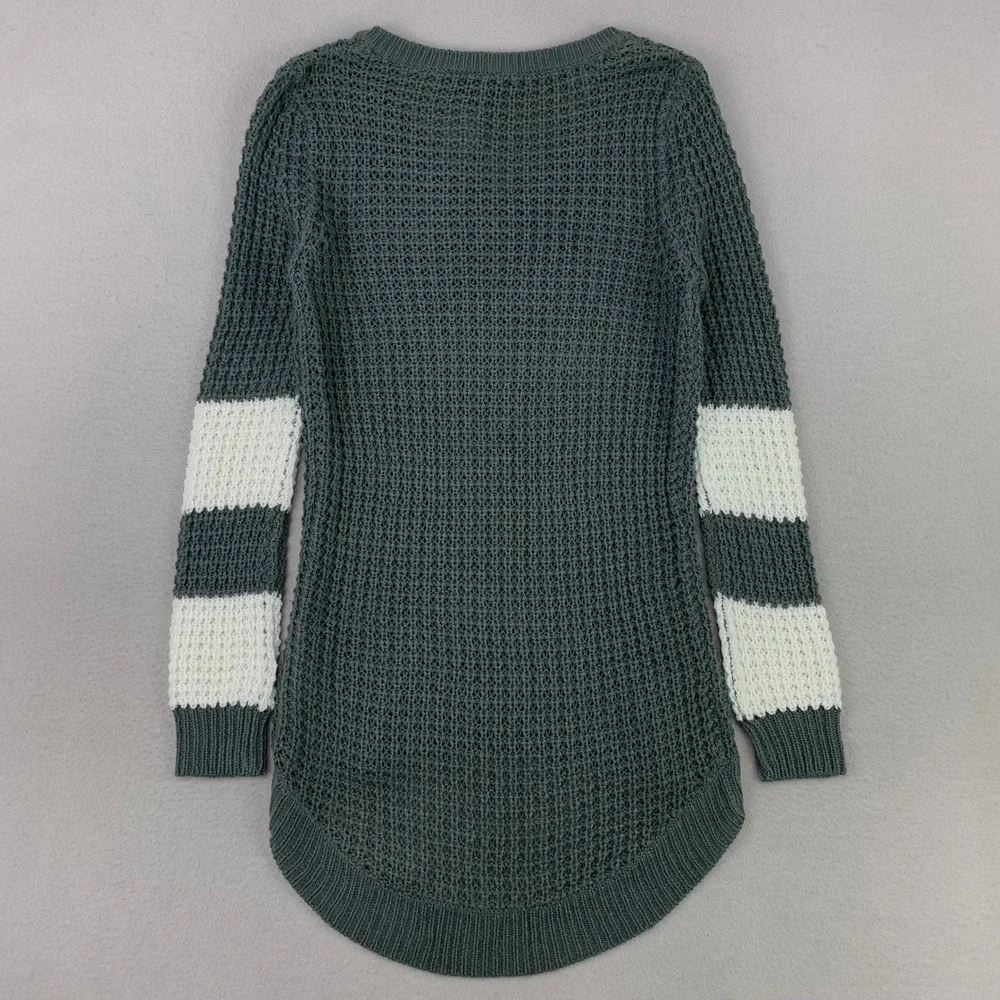 Ultra Flirt Sweater Womens M Green NWT Long Sleeve‎ Striped Preppy V-Neck
